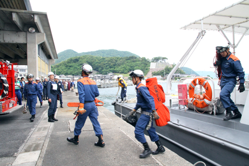 救出準備から救出救護までの一連の訓練について連携が確認されました