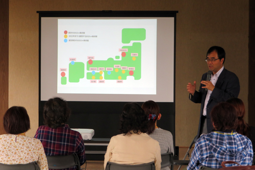 多田館長からおもちゃ美術館の成り立ちや理念が語られた