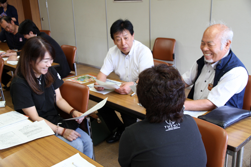 ロールプレイングなどで実践的におもてなしを学ぶ
