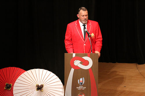 「長門市は美しくて魅力的な場所、多くの友人ができた」と語るギャレス・リースディレクター