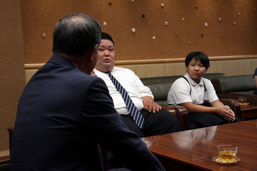 河野さんは初めての全国で「優勝を目指す」と意気込みを語った