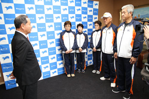 「今までの成果を十分に発揮してきてください」と大西市長
