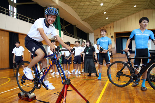 ロードレースのバイクはこぐことが難しいとのこと