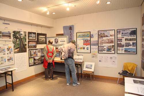 青海島の魅力を紹介した企画展