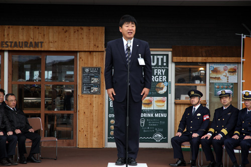 来賓で江原市長が「寒い日が続きますが、身体に気をつけて市民の安心安全を守っていただければ」とあいさつ