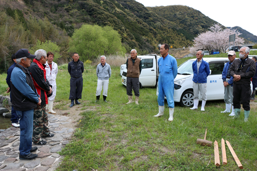 三隅川保全部会など約２０人が参加