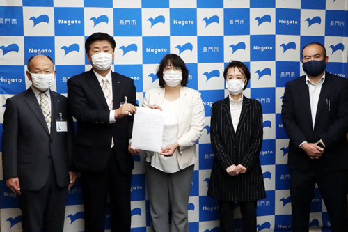江原市長は「納税の猶予や経済対策に全力で取り組むのでご安心ください」と話した