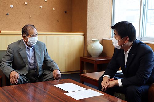 地区にはスーパーがなく移動販売車が１社のみで、買物や交通対策が喫緊の課題となっている