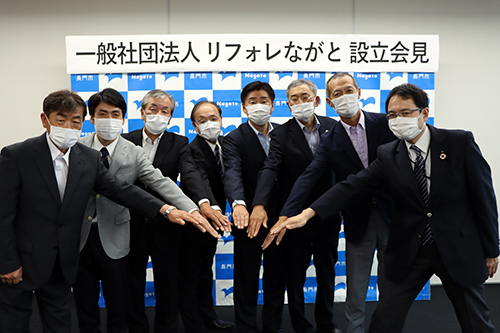 山口県西部森林組合と長門建設業協同組合、長門林産物需要拡大協議会、長門市が出資し、7月1日から始動