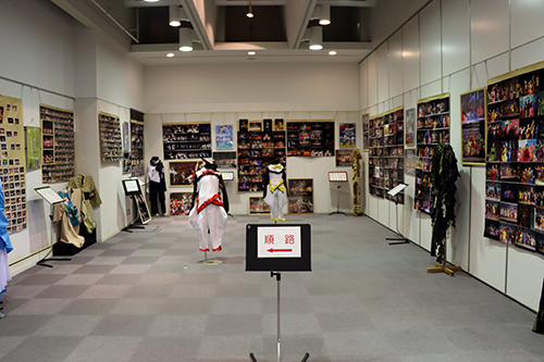 写真・衣装すべてを展示することは初めて