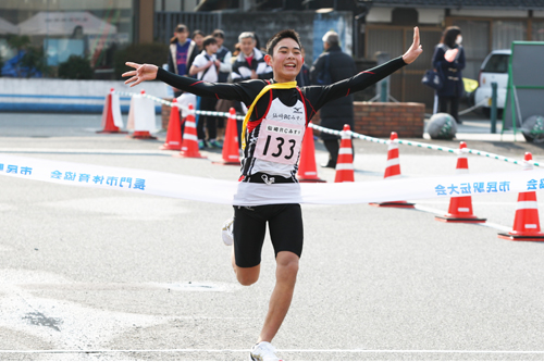 小学生男子の部で１位は仙崎RCみすゞ