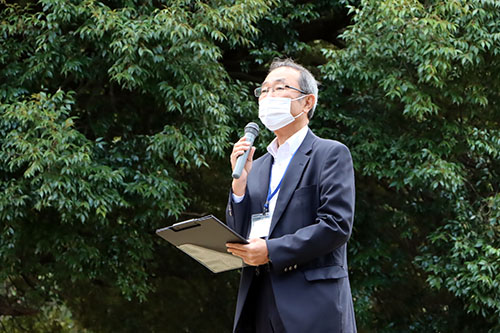 講評を述べる大塚校長