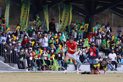 第100回全国高等学校ラグビーフットボール大会は、12月27日から大阪府東大阪市花園ラグビー場で開催