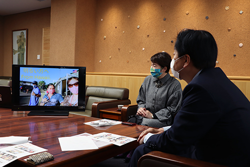 江原市長と大谷副市長も動画を鑑賞