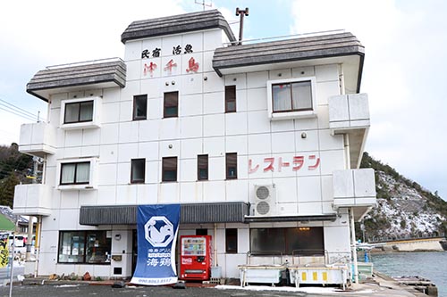 青海島通地区にある民宿沖千鳥