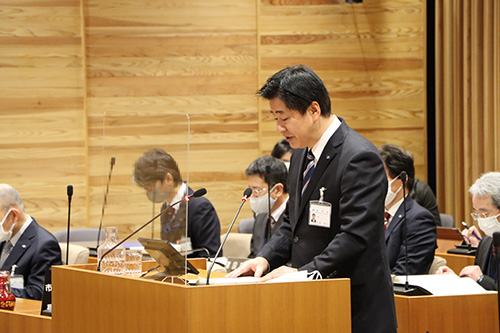 江原市長から令和3年施政方針などが報告、議案等の提案理由の説明があった