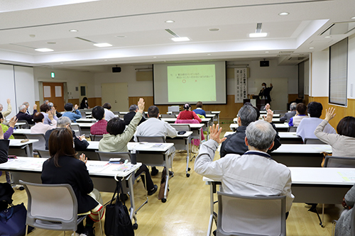 講師からクイズが出され、間違った認識を持っていたことに驚く参加者も見られた