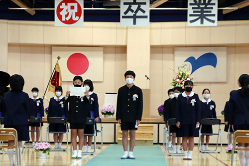 卒業生から感謝の言葉が述べられた
