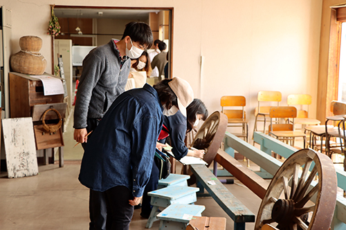 木製の製品は人気を集めていた