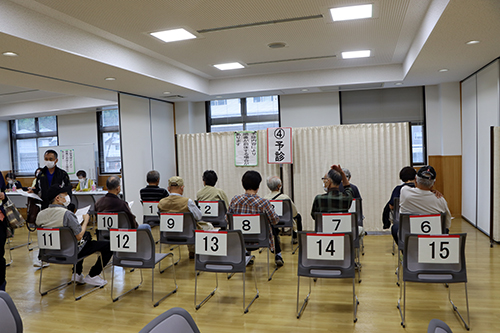 医師2人により予診が実施された