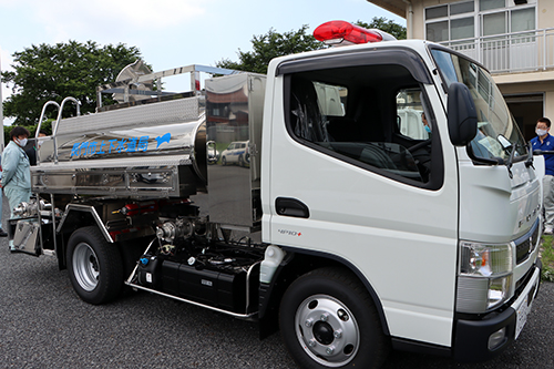 新しく配備された加圧式給水車