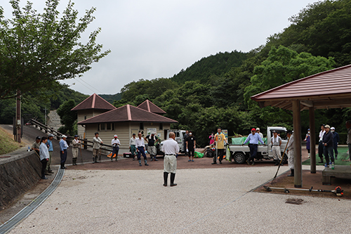 俵山七重川河川プールは自然が楽しめるプール。ブラジル代表チームをお迎えするための準備が進んでいる。