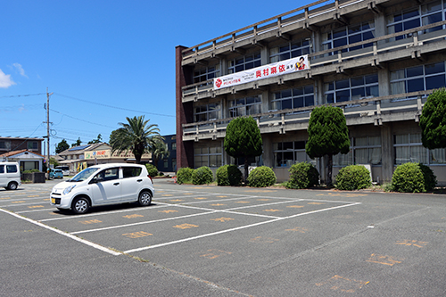 油谷支所に設置された横断幕