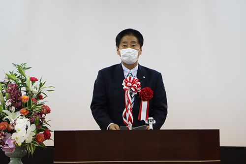 祝辞を述べる江原市長