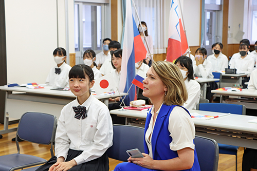 地域おこし協力隊リリヤさんのサポートでスムーズに交流会が進行