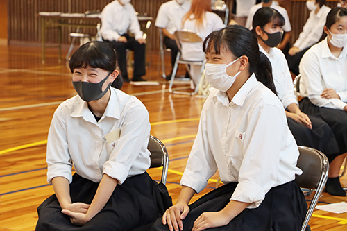 高校生が大人から人生を学ぶ 大津緑洋高校で 大人と話そう 座談会が開催 長門市ホームページ