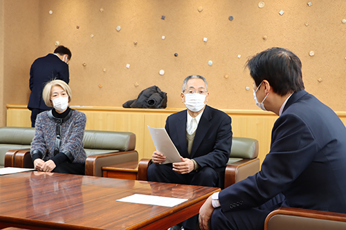 はじめの案が大幅に修正されるほど、深い審議が行われたことなどが報告された