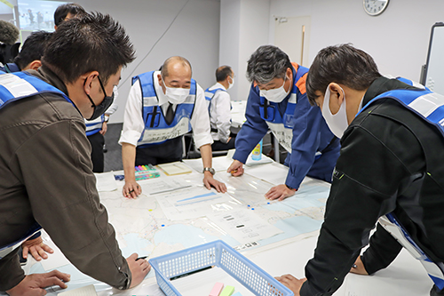 刻一刻と変化する状況に対し、冷静に判断を行う必要がある