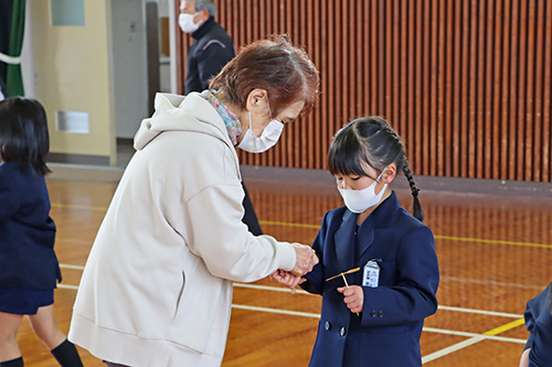 地域の人から飛ばすコツを教わる