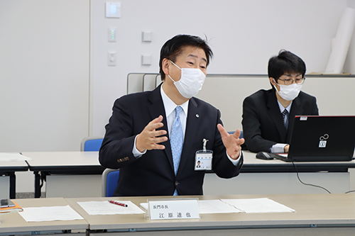 「皆さまからの提案をぜひ聞かせてほしい」と話す江原市長