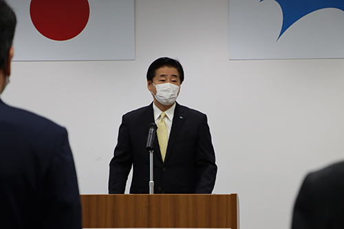 市長から感謝をこめたあいさつをおこなう