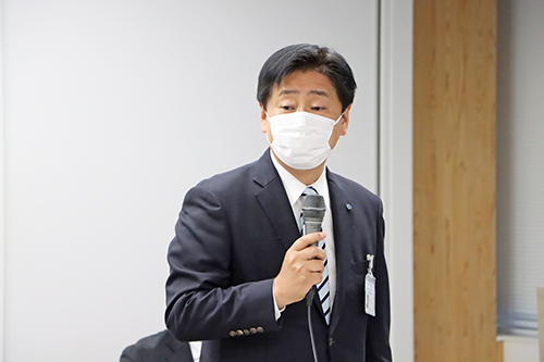 「若者目線での意見をぜひ聞かせてほしい」と話す江原市長