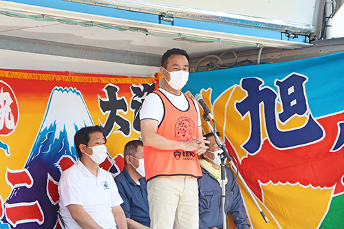 村岡知事が「気持ち良く汗を流して海岸を綺麗にしましょう」とあいさつ