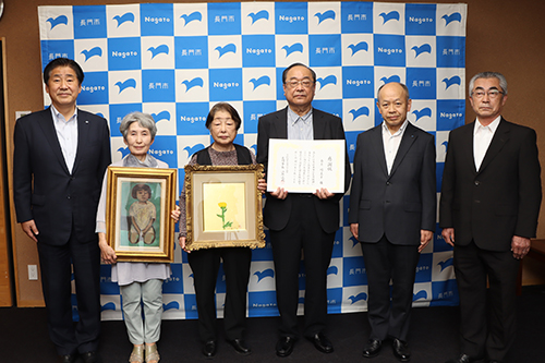 長門市役所で行われた寄贈に対する感謝状の贈呈