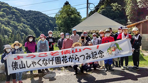 地元から約３０人のボランティアが参加