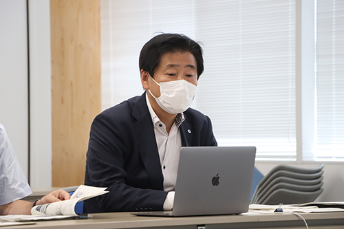 会議の最後まで参加した江原市長