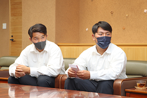 「強豪校を相手にどれだけチャレンジできるか楽しみ」と話す選手たち
