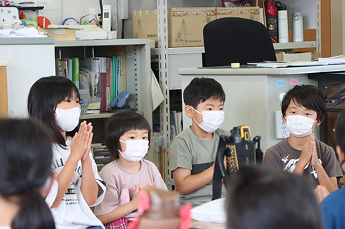 マスク着用で「いただきます」