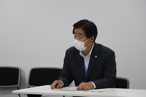 会議冒頭であいさつを行った江原市長「感染防止対策の確認と徹底などについて共有しますので、職員や関係機関やに周知をお願いします」