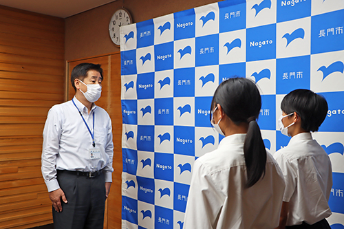 江原市長から激励の言葉が贈られた
