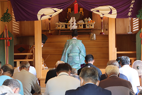 赤崎神社で行われた神事