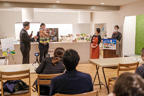 東京で就任式が開催