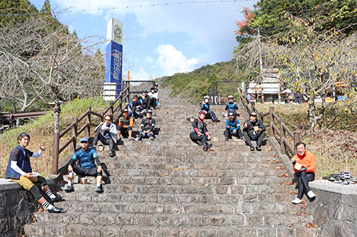 七重川河川公園のエイドでは里山の幸を使ったお弁当がふるまわれた