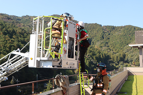大谷山荘で行われた消防訓練