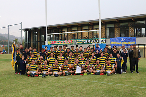 ヤマネスタジアム俵山で行われた高校ラグビー県予選会の決勝戦で大津緑洋高校が勝利し、3年連続の花園への切符を手にした