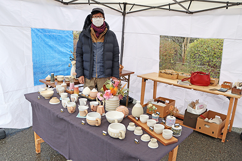 様々なジャンルのお店が出展し、会場を訪れた人で盛り上がった